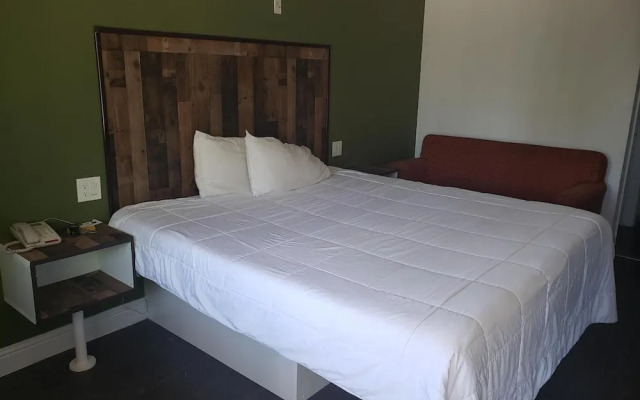 University Inn