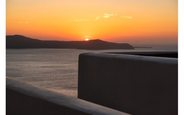 Villa Dusk and Dawn in Fira