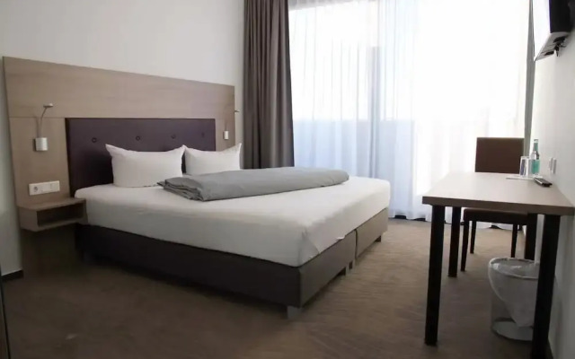 HOTEL NEW IN - Ingolstadt - Gaimersheim