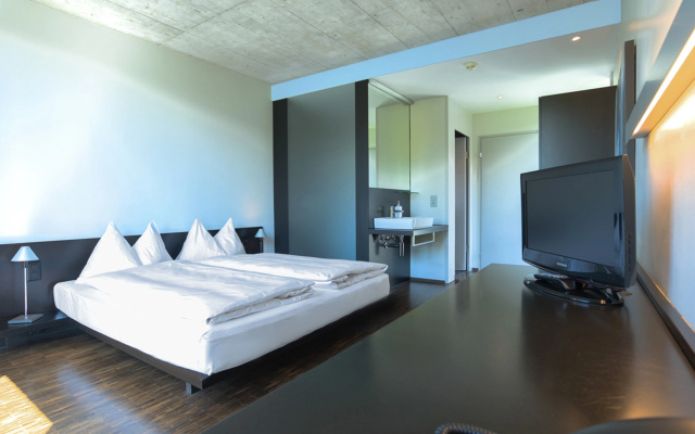 Hotel Kreuzlingen am Hafen – Guest Rooms – Kreuzlingen