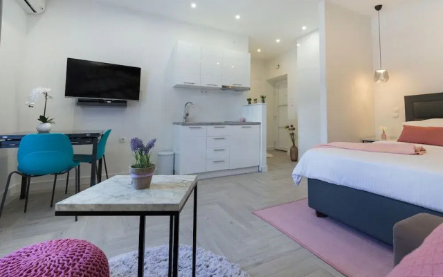 Unique Studio Apartment