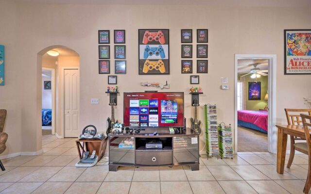 10 Mi to Disney + Heated Pool: Florida Abode!