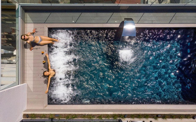 ONOMA Hotel