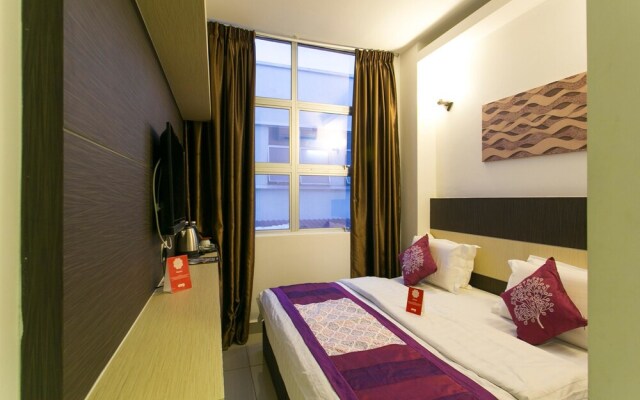 OYO 286 Uptown Hotel