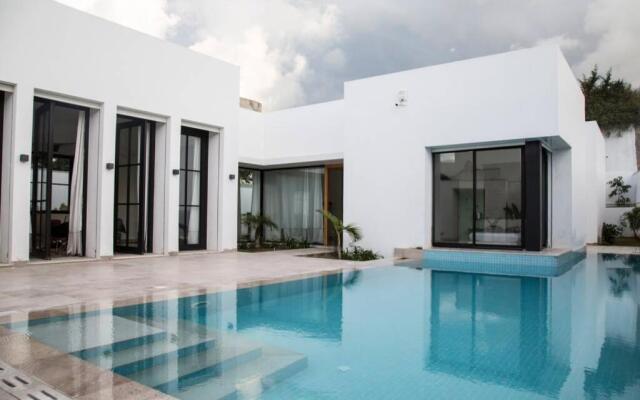 Les Verrières De Gammarth: Villa moderne +Piscine
