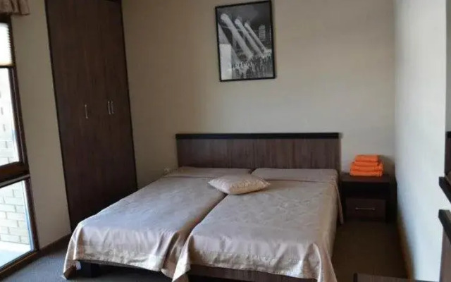 Dergachov Guest House