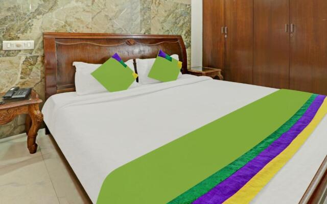 OYO 1496 Hotel Sky 5