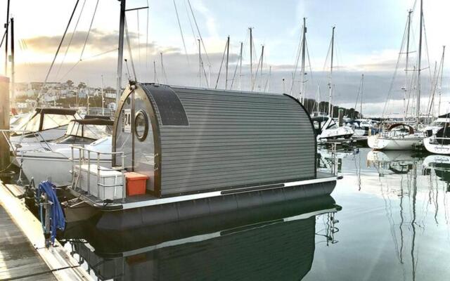 INSPIRING VIEWS & PLACE WITH FREE PARKING by BEACH