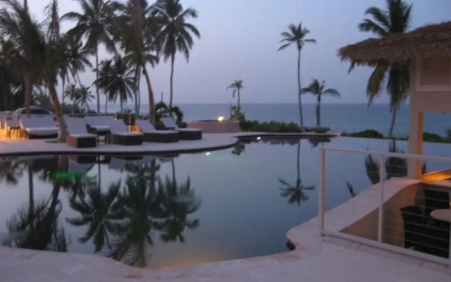 Sky Beach Club Bungalow 1 Bedroom Cabin
