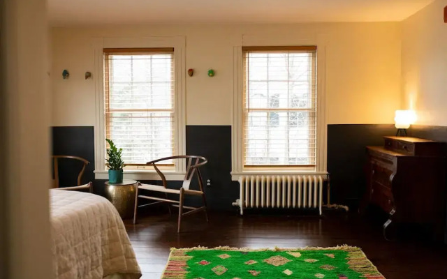 The Charleston House Bed & Breakfast