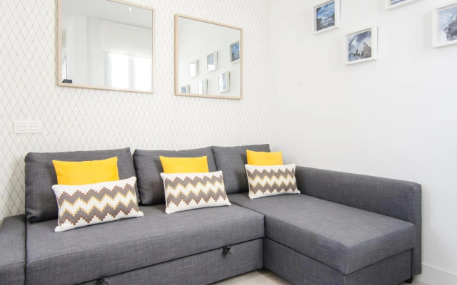 Minty Stay - Jose Ortega y Gasset