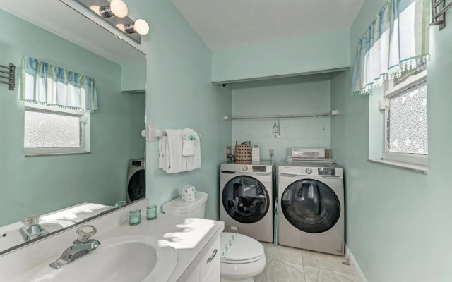 Island Serenity - 6250 Holmes #54