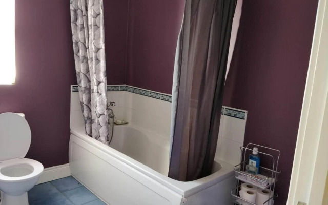 Lovely 4bed With Free Wi-f and Netflix in Ireland