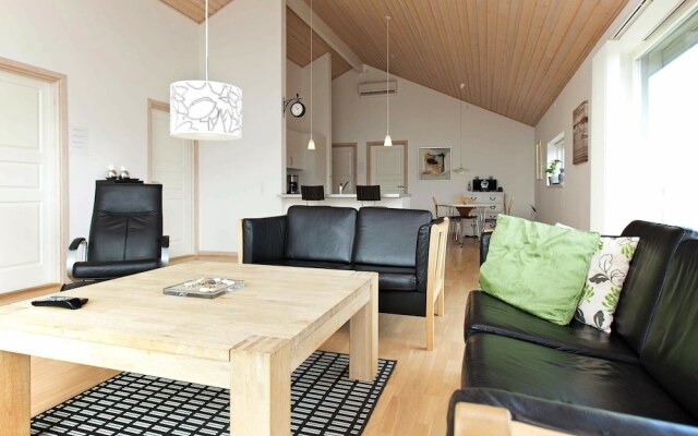 Alluring Holiday Home in Rødby With Whirlpool