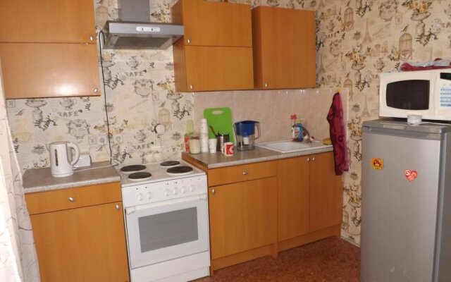 Na Bolshoy Akademicheskoy Apartment