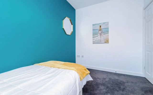 3 Bed-sleeps 5-garden-parking
