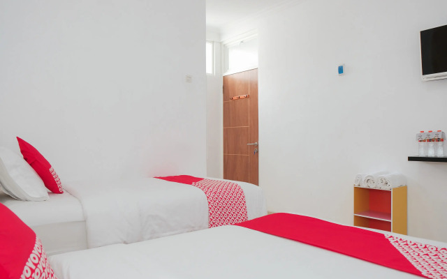 OYO 1454 111 Residence