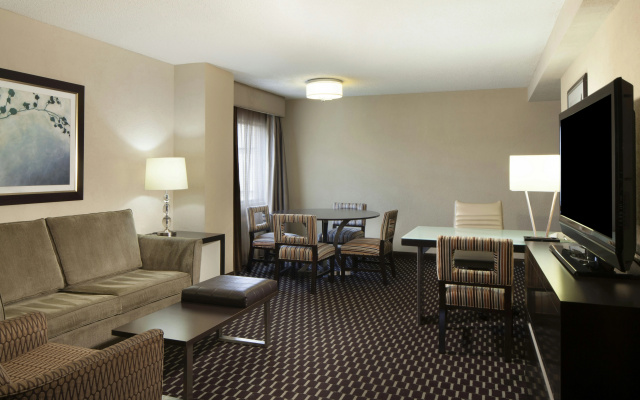 Embassy Suites by Hilton Houston Near the Galleria