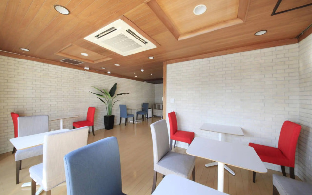 Centurion Ladies Hostel Ueno Park - Caters to Women