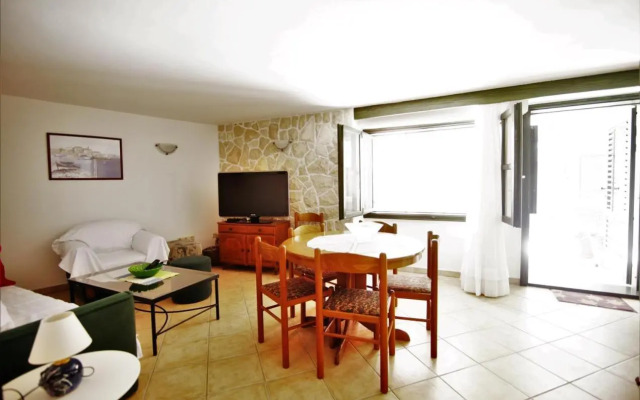 Holiday house Ljubica Tisno