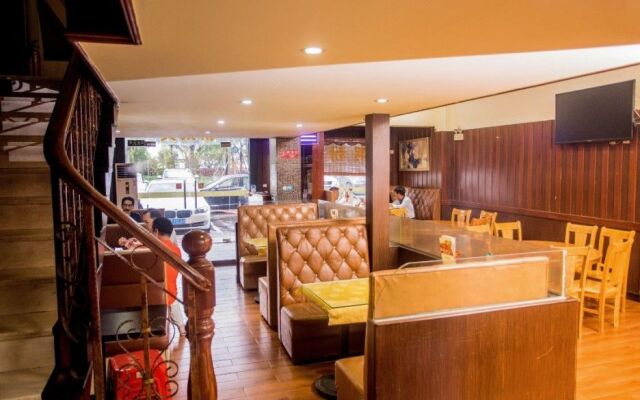 Liangde Hotel (Shenzhen Shajing Houting Subway Station)