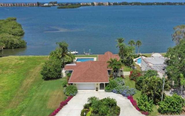 Sarasota - Dunmore 8730