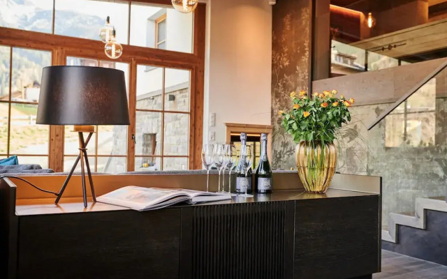 Serviced Luxury Chalet Evi