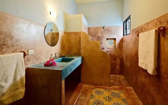 Tranquil Tropical Oasis in the Historic Center