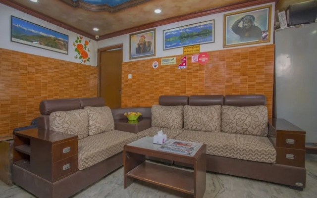 OYO 267 Hotel Tanahun Vyas