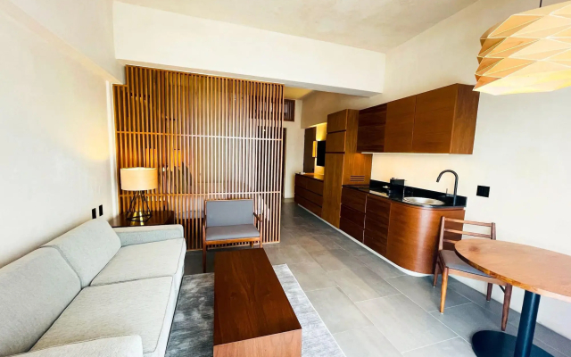 Hive Cancun by G Hotels