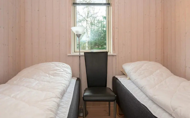 6 Person Holiday Home in Logstor
