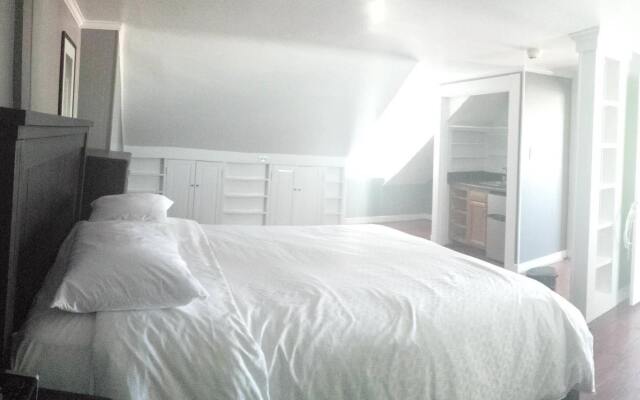 Inn At Patrick Henry's