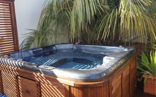 Villa Italia Bed & Breakfast - Adults Only
