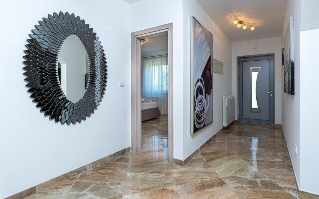 Nice Home in Buje With Wifi and 2 Bedrooms