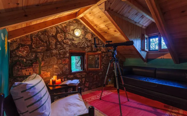 Escape in the Forest, Cosy Chalet with Home Cinema