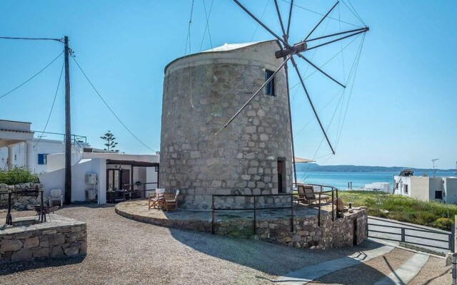 The Windmill Adamas Sea View