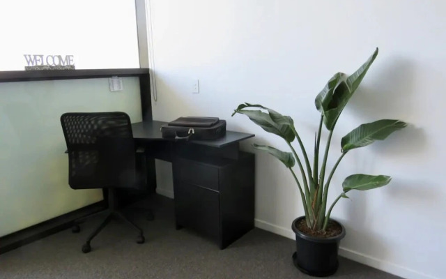 Modern 2 Bedroom Dutton Park Apartment With Balcony