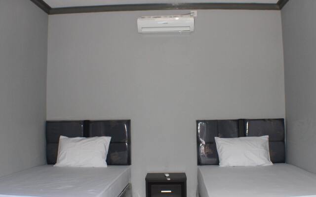 Tri Putri Home Stay