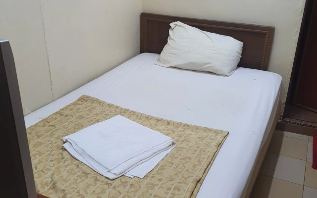 SPOT ON 90137 Casavilla Hotel Pudu