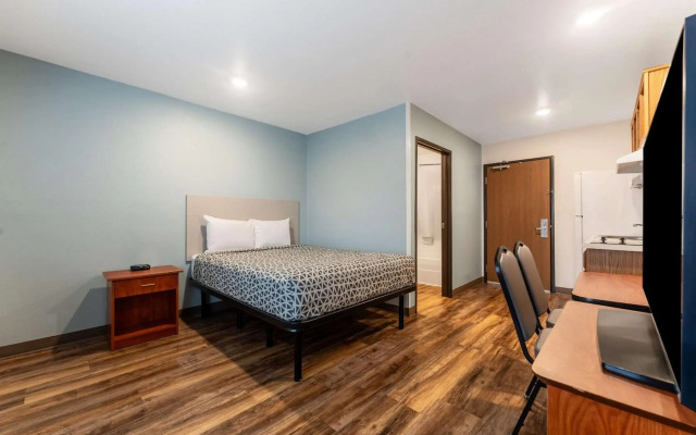 WoodSpring Suites Greenville Central I-85