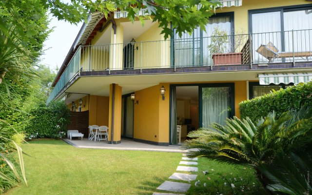 Le Terrazze Sul Lago Residence & Hotel