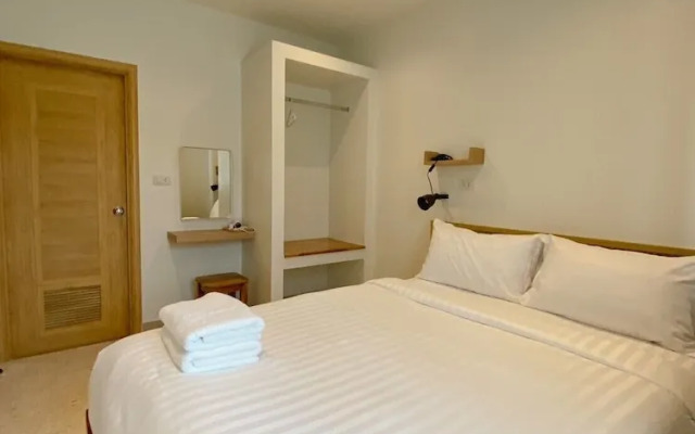 Calamint Residence Hotel