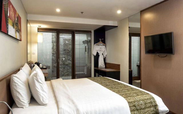 Hotel Dafam Savvoya Seminyak