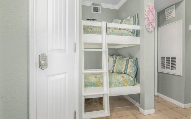 Seascape 2118 1 Bedroom Condo by RedAwning
