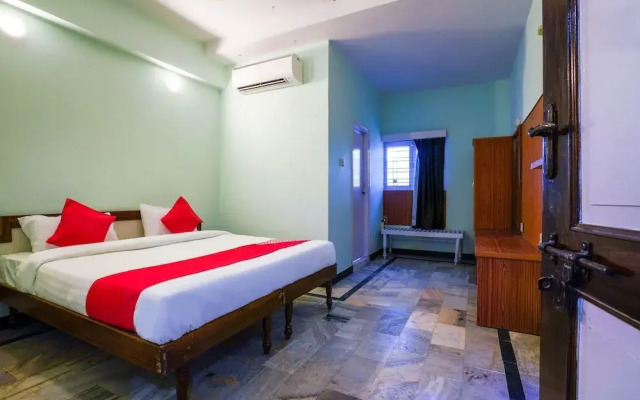 OYO 49253 Raja Residency