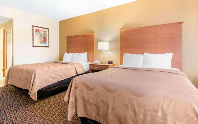 Clarion Hotel & Suites University - Shippensburg