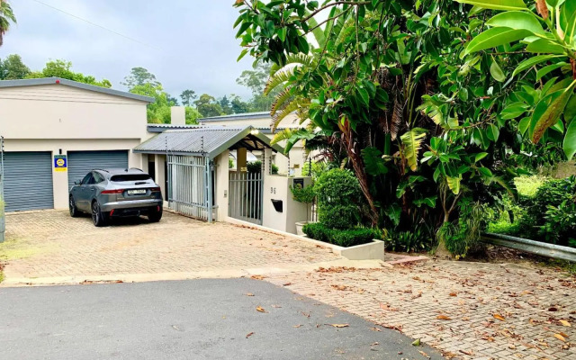 96 Meent Guest House