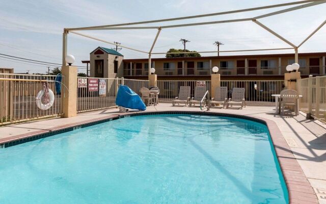 Rodeway Inn