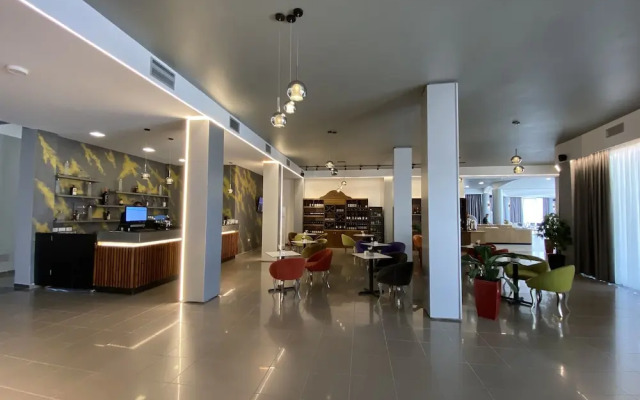 Atrium Deluxe Resort