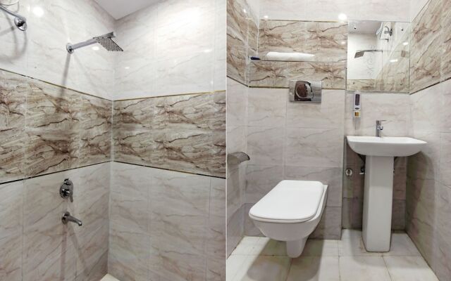 Fabhotel Palm Plaza